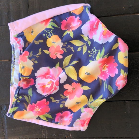 2 piece floral swimsuit - Picture 5 of 7